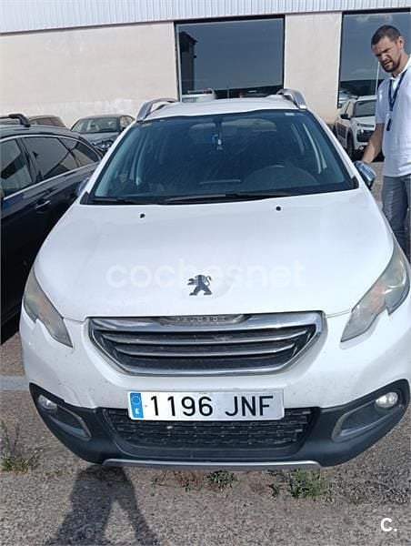 Blanco Usado 2016 Peugeot 2008 Style SUV | 6000 € (Buen precio) - Imagen 1/4