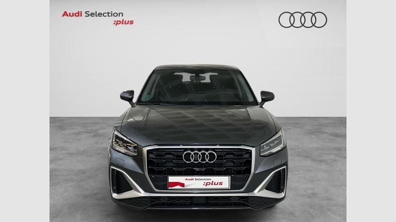 Usado Audi Q2 S-Line 116 CV (85 kW) 2024 Gris daytona efecto perla SUV