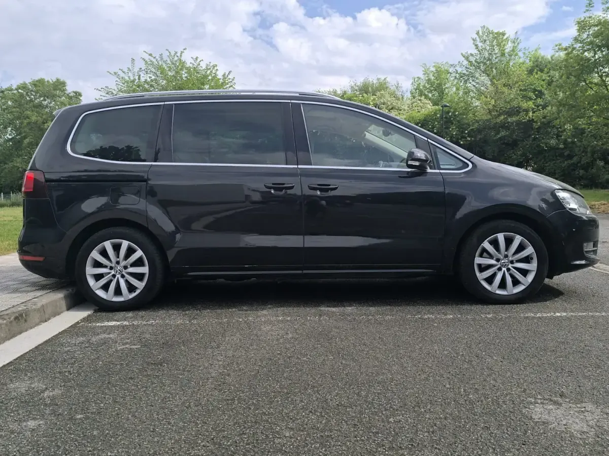Usado VW Sharan 184 CV (135 kW) 2016 Negra Monovolumen