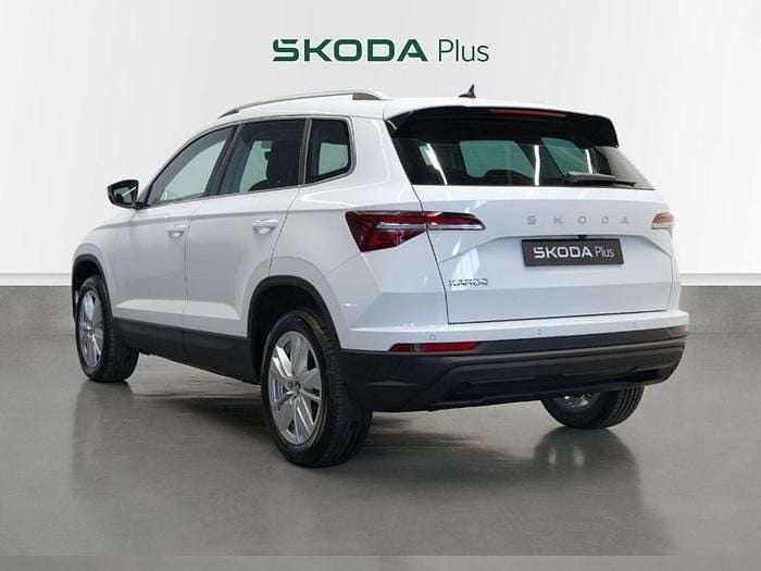 Usado Skoda Karoq Selection 150 CV (110 kW) 2025 Blanco SUV