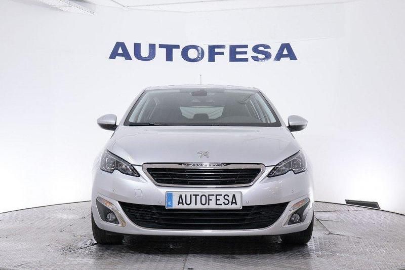 Usado Peugeot 308 Allure 110 CV (80 kW) 2016 Plateado Utilitario