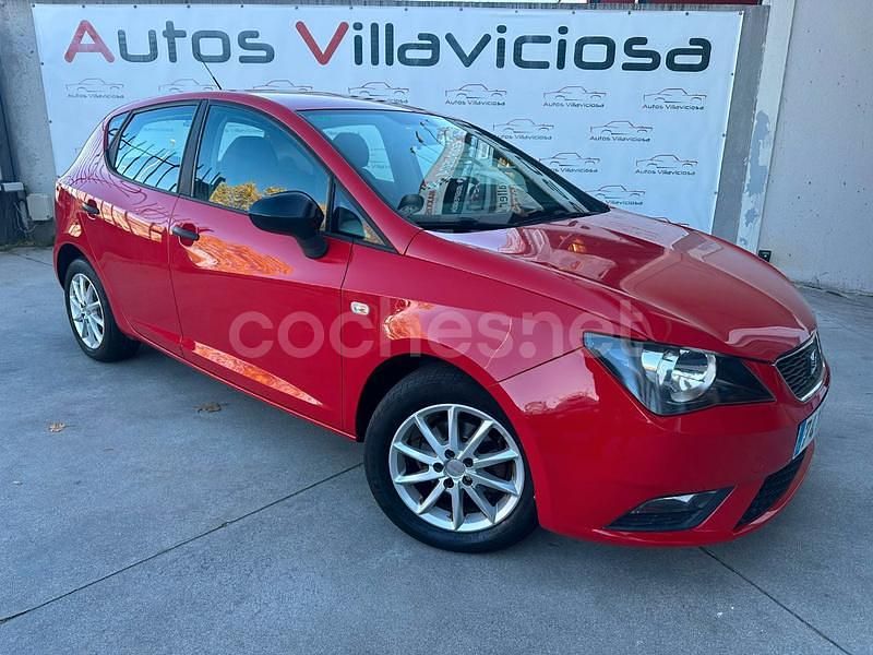 Usado Seat Ibiza Reference 70 CV (51 kW) 2013 Rojo Berlina