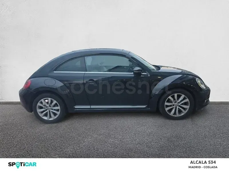 Usado VW Beetle Design 105 CV (77 kW) 2013 Negro Utilitario