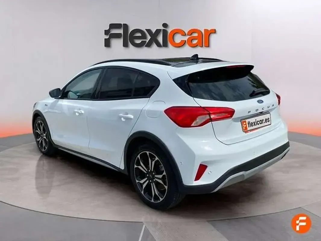 Usado Ford Focus Active 125 CV (91 kW) 2019 Blanco Utilitario