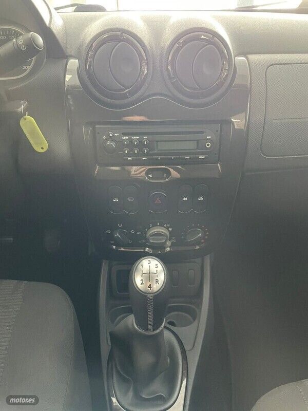 Usado Dacia Duster Ambiance 85 CV (62 kW) 2010 Blanco SUV