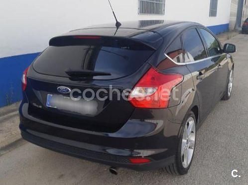 Usado Ford Focus Titanium 180 CV (132 kW) 2011 Negro Berlina