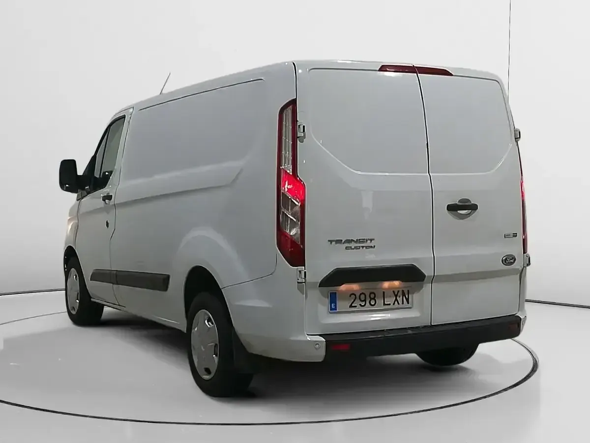 Usado Ford Transit Custom Trend 130 CV (95 kW) 2022 Blanco Berlina