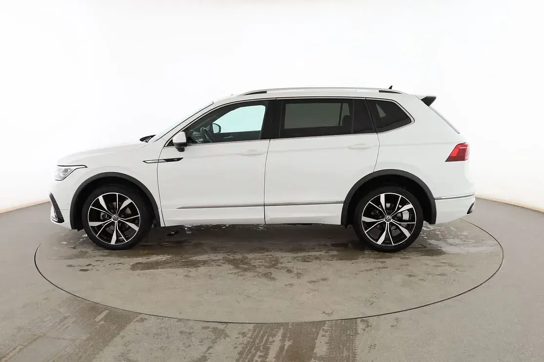 Usado VW Tiguan Allspace R-line 150 CV (110 kW) 2022 Blanco SUV