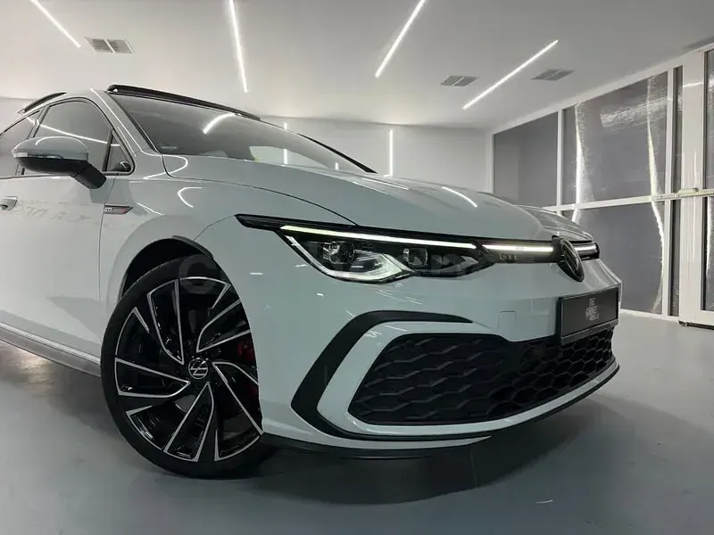 Occasion VW Golf VIII GTI 245 ch (180 kW) 2023 Blanc Berline