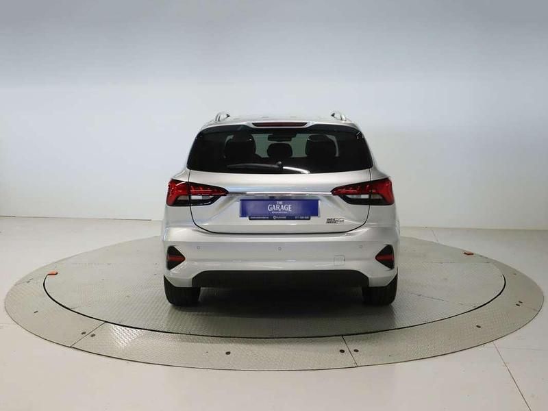 Usado MG MG5 EV Luxury 114 kW (156 CV) 2023 Plateado Familiar