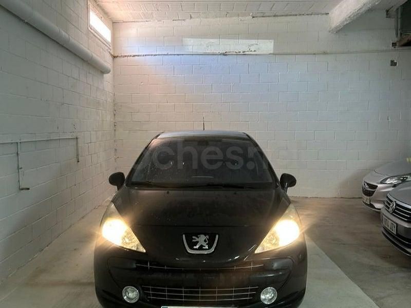 Usado Peugeot 207 Sport 95 CV (69 kW) 2009 Gris / plata Berlina
