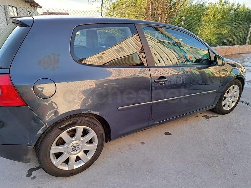 Usado VW Golf IV Highline 115 CV (84 kW) 2005 Azul Berlina