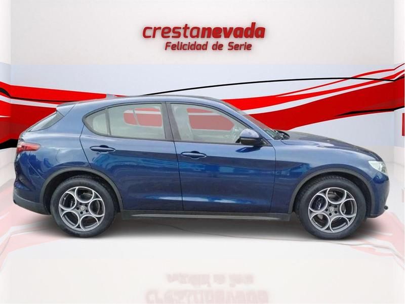 Usado Alfa Romeo Stelvio Sprint 190 CV (139 kW) 2020 Azul SUV