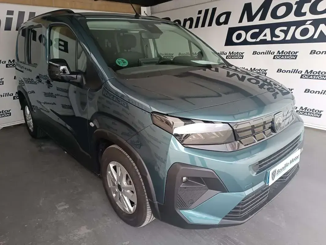 Usado Peugeot Rifter Allure 101 CV (74 kW) 2024 Azul Monovolumen