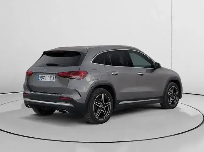 Usado Mercedes GLA250 218 CV (160 kW) 2022 Gris / plata SUV