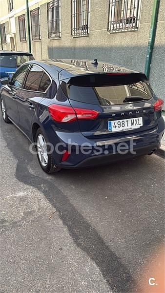 Usado Ford Focus Trend 120 CV (88 kW) 2019 Azul Berlina