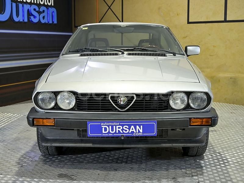 Usado Alfa Romeo GTV 131 CV (96 kW) 1986 Gris / plata Coupe