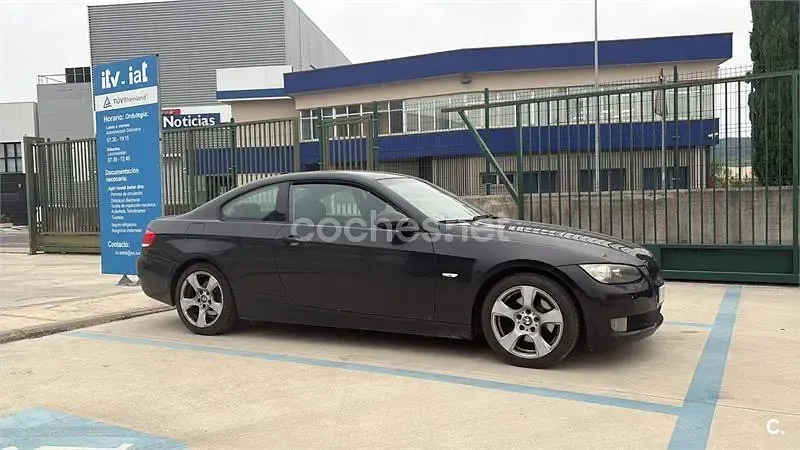 Usado BMW 320 177 CV (130 kW) 2007 Negro Coupe