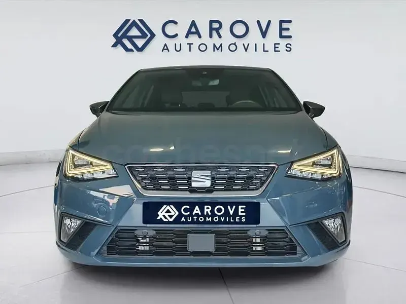 Usado Seat Ibiza 115 CV (84 kW) 2025 Gris / plata Utilitario