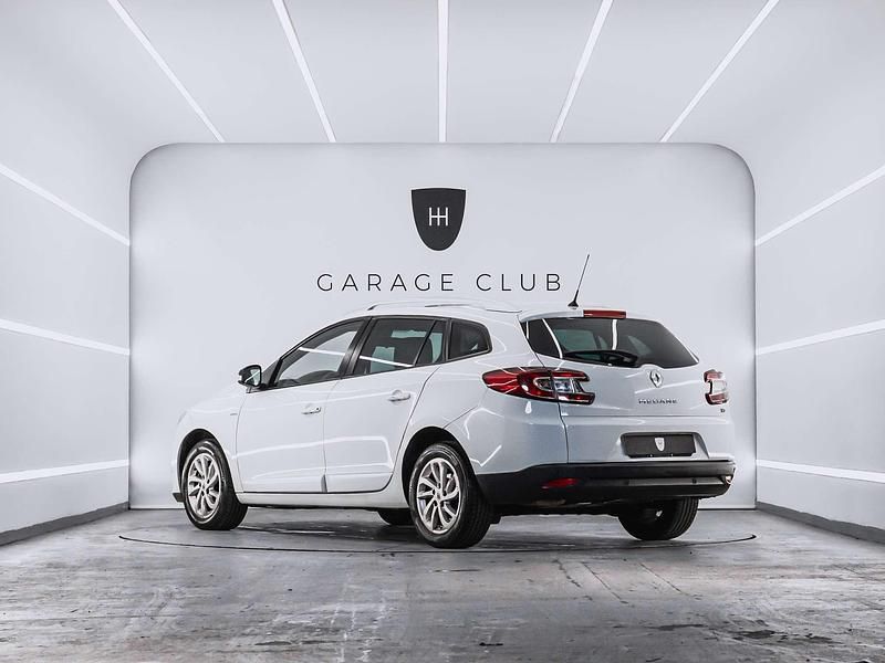 Usado Renault Mégane GrandTour LIMITED 115 CV (84 kW) 2015 Blanco Familiar