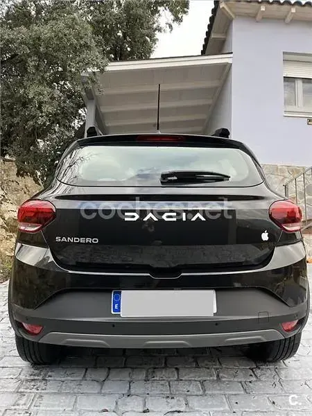 Usado Dacia Sandero Expression 101 CV (74 kW) 2023 Negro Berlina