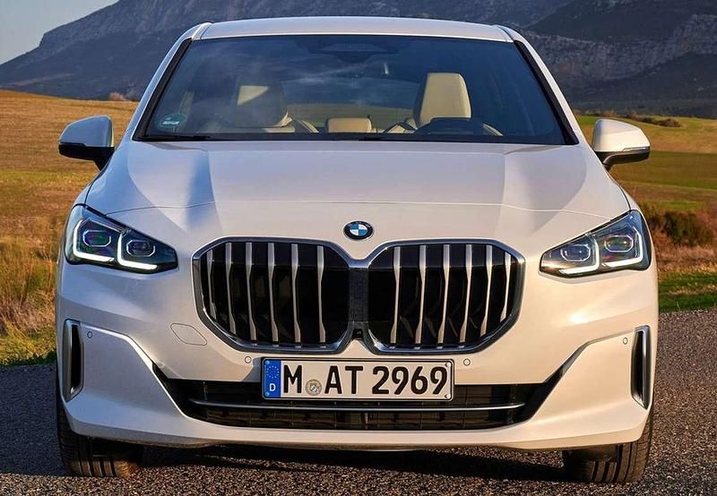 Blanco Usado 2024 BMW 218 Active Tourer Sport Line Monovolumen | 28.809 € (Precio justo) - Imagen 1/4
