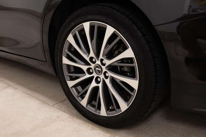 Usado Lexus ES300 218 CV (160 kW) 2021 Negro Berlina