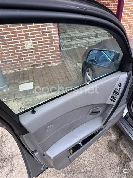 Usado BMW 530 193 CV (141 kW) 2004 Gris / plata Berlina