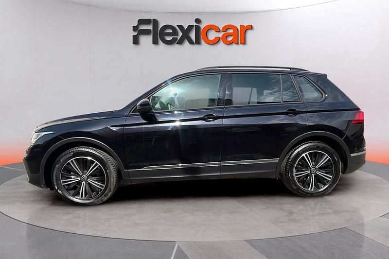 Usado VW Tiguan Life 150 CV (110 kW) 2021 Negro SUV