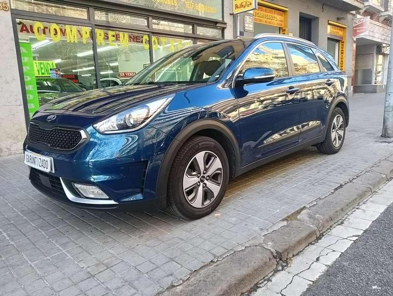 Begagnad Kia Niro 141 HK (103 kW) 2017 Blå SUV