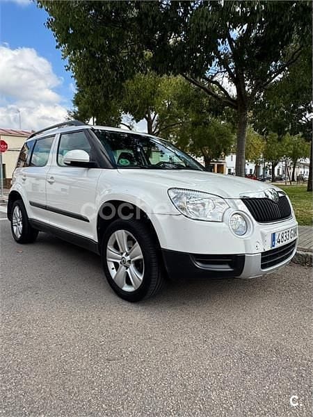 Usado Skoda Yeti Elegance 105 CV (77 kW) 2010 Blanco SUV