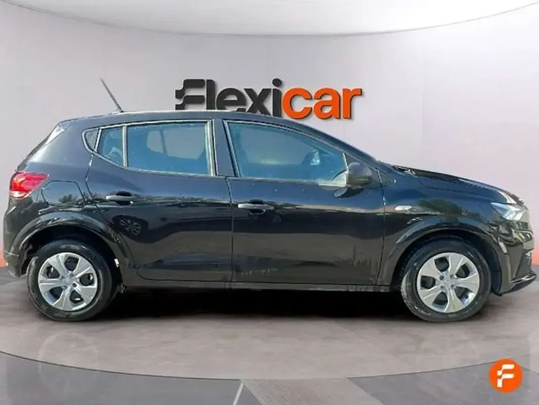 Usado Dacia Sandero Essentiel 91 HP (66 kW) 2023 Preto Citadino