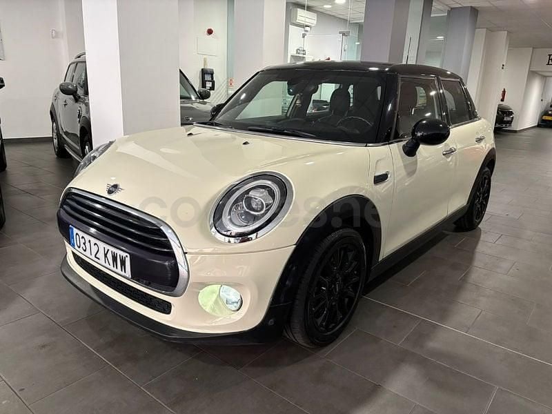 Usado Mini Cooper D 116 CV (85 kW) 2019 Beige Utilitario