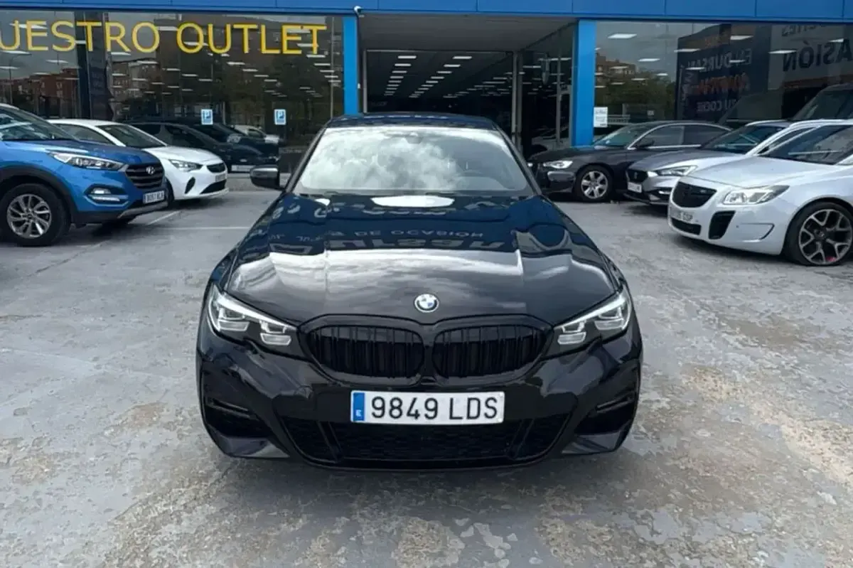 Usado BMW 330 Comfort Edition 258 CV (189 kW) 2020 Negro Berlina