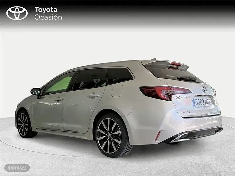 Usado Toyota Corolla Sport 178 CV (130 kW) 2025 Plateado Familiar
