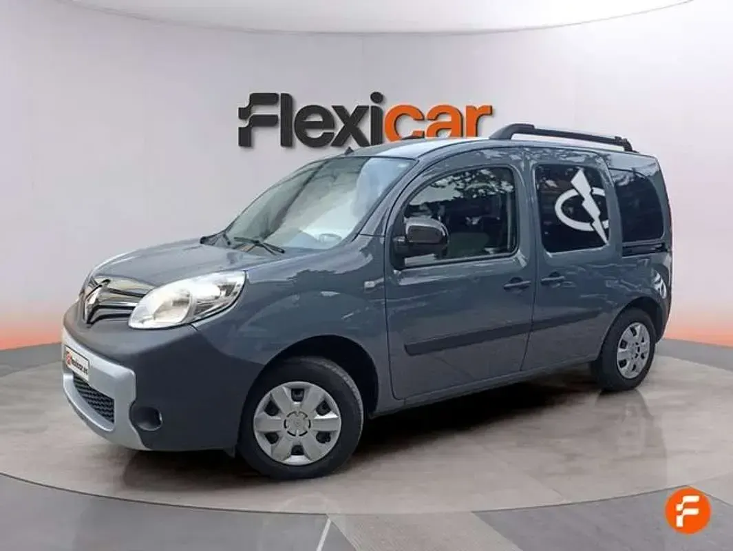 Usado Renault Kangoo Edition One 95 CV (69 kW) 2021 Gris Monovolumen