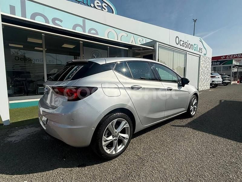 Usado Opel Astra GS Line 110 CV (80 kW) 2021 Gris / plata Berlina