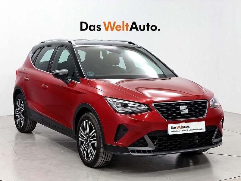 Negro Usado 2024 Seat Arona FR SUV | 20.490 € (Un poco caro) - Imagen 1/4