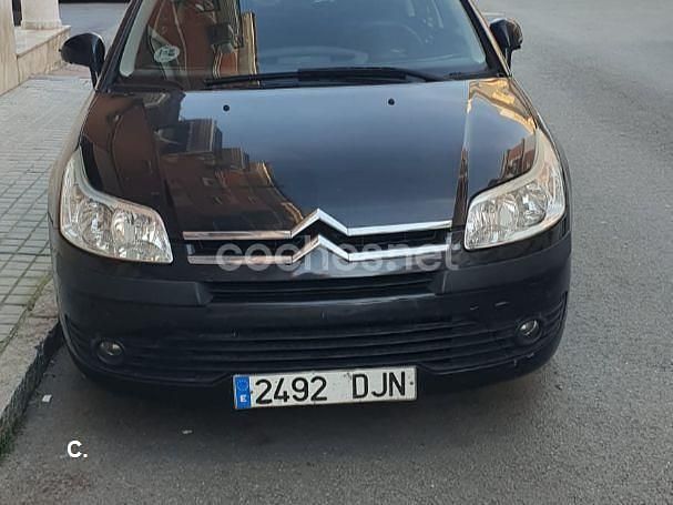 Usado Citroën C4 90 CV (66 kW) 2005 Negro Berlina