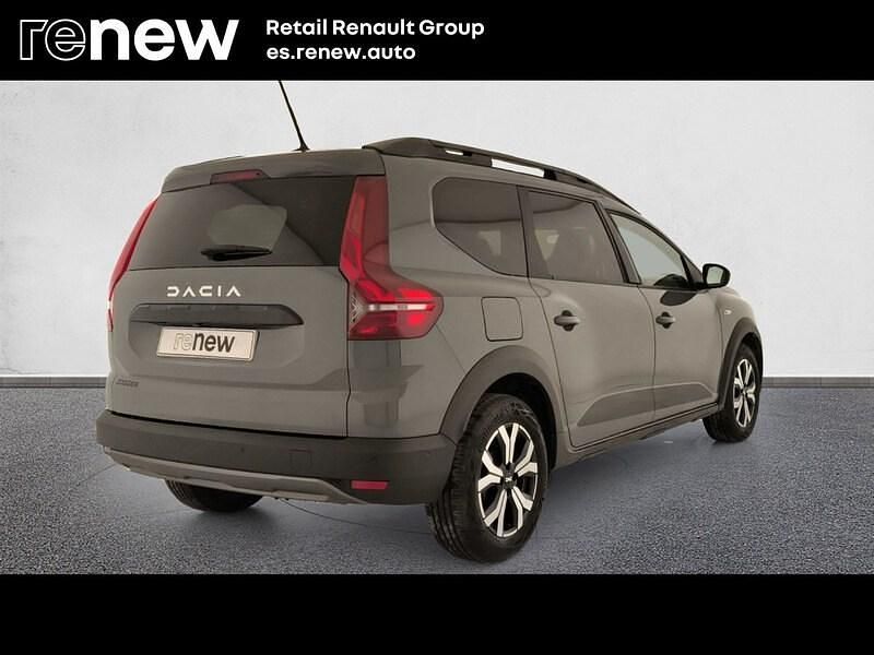 Usado Dacia Jogger Expression 110 CV (80 kW) 2024 Gris Monovolumen