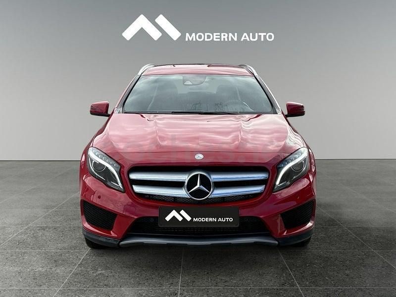 Usado Mercedes GLA220 AMG line 177 CV (130 kW) 2017 Rojo SUV