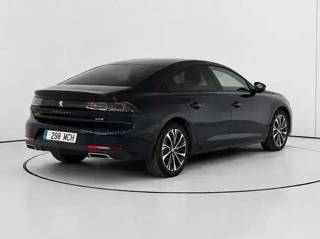 Usado Peugeot 508 Allure 130 CV (95 kW) 2022 Azul Berlina