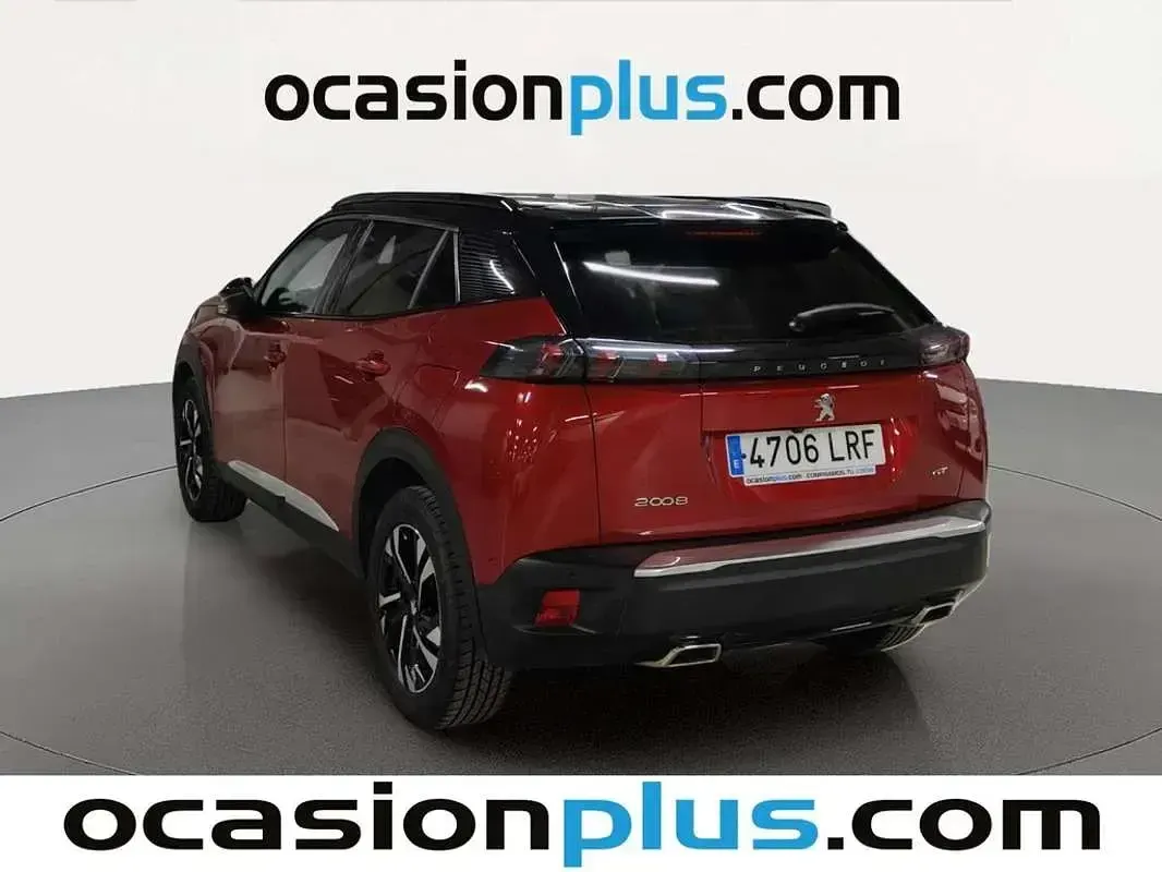 Usado Peugeot 2008 GT-line 131 CV (96 kW) 2021 Rojo SUV
