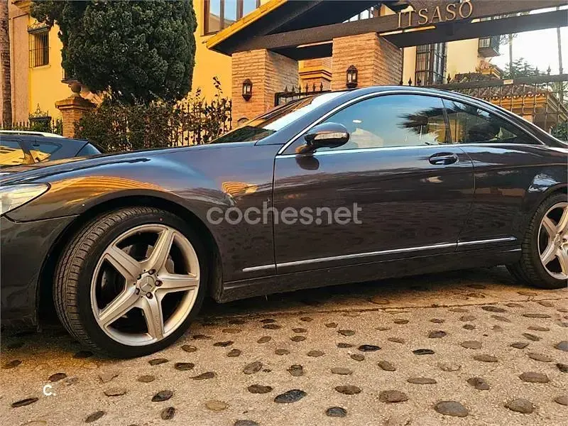 Usado Mercedes CL500 388 CV (285 kW) 2008 Gris / plata Coupe