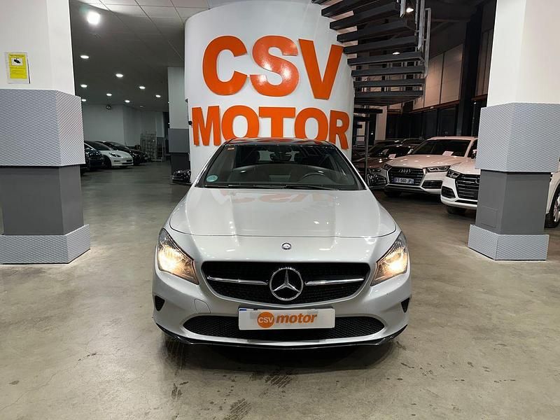 Usado Mercedes CLA200 136 CV (100 kW) 2017 Gris Berlina