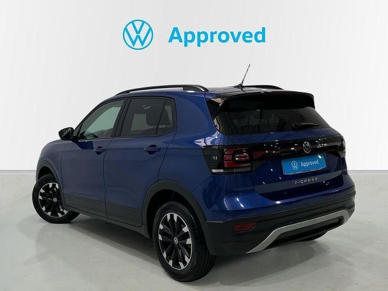 Usado VW T-Cross Advance 110 CV (80 kW) 2022 Azul SUV