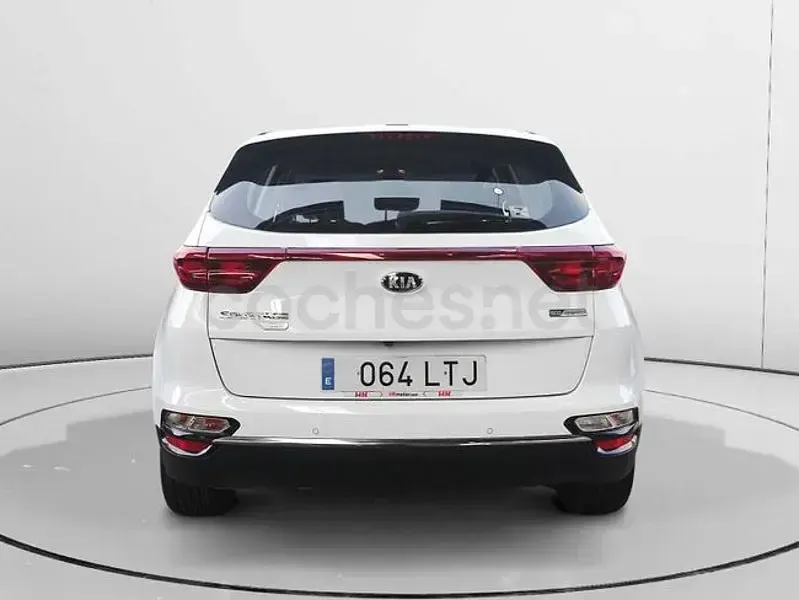 Usado Kia Sportage 136 CV (100 kW) 2021 Blanco SUV