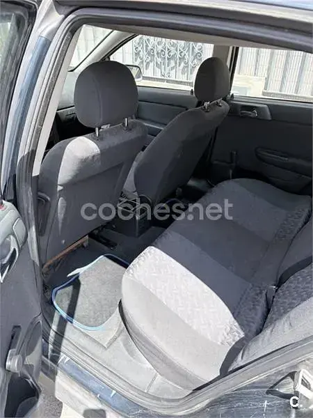 Usado Opel Astra Club 84 CV (61 kW) 2002 Azul Berlina