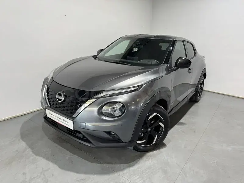 Usado Nissan Juke N-Connecta 143 CV (105 kW) 2023 Gris / plata SUV