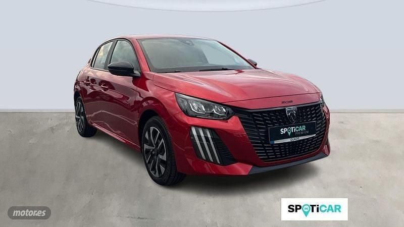 Usado Peugeot 208 Active 101 CV (74 kW) 2024 Rojo Utilitario